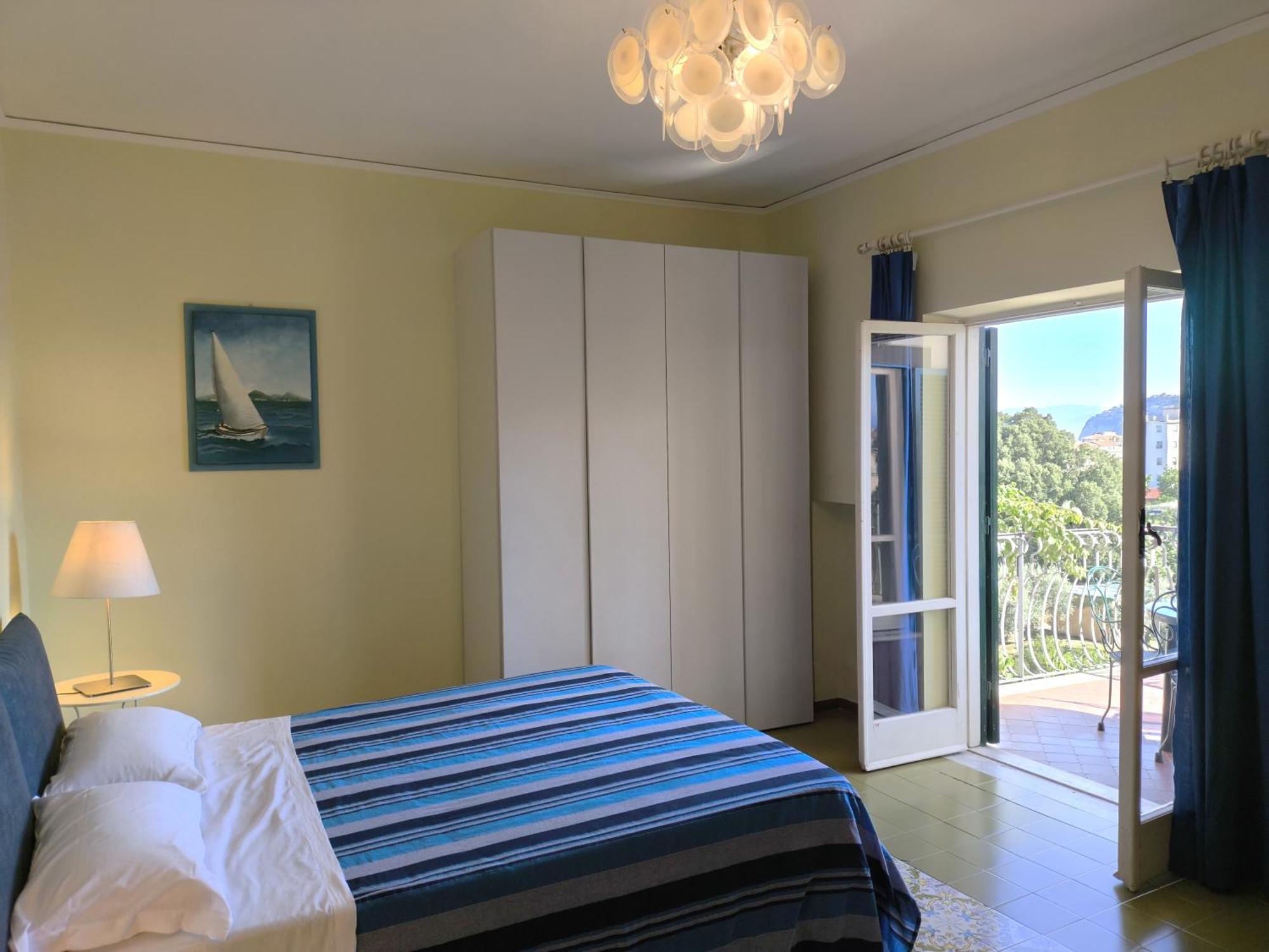 Casa Mar - Elegant Apartment With Pool And Panoramic Terrace In The Heart Of Sorrento Esterno foto